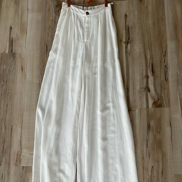 White Flowy Wide Legged Pant - Picture 1 of 3